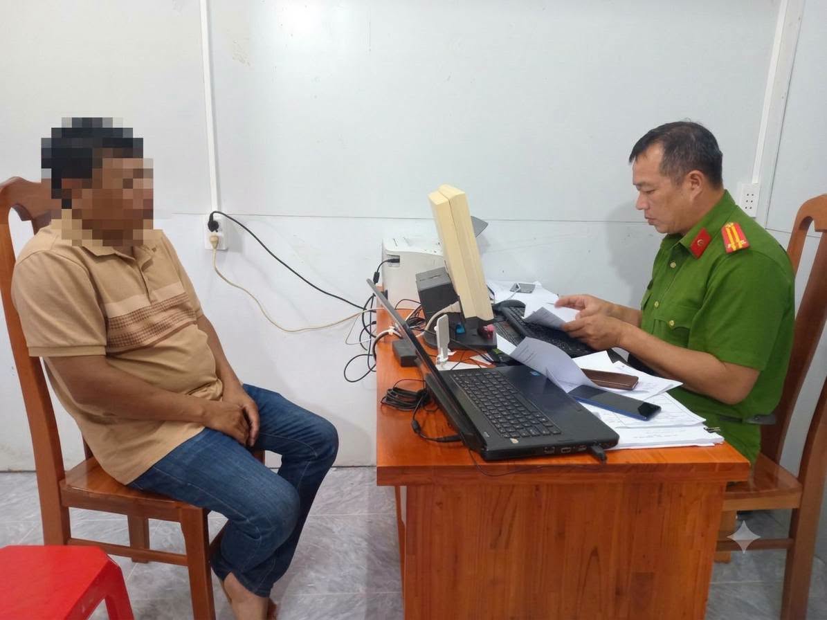 Người đàn ông bị phạt 12,5 triệu đồng vì xúc phạm bảo vệ Miếu Bà Chúa Xứ