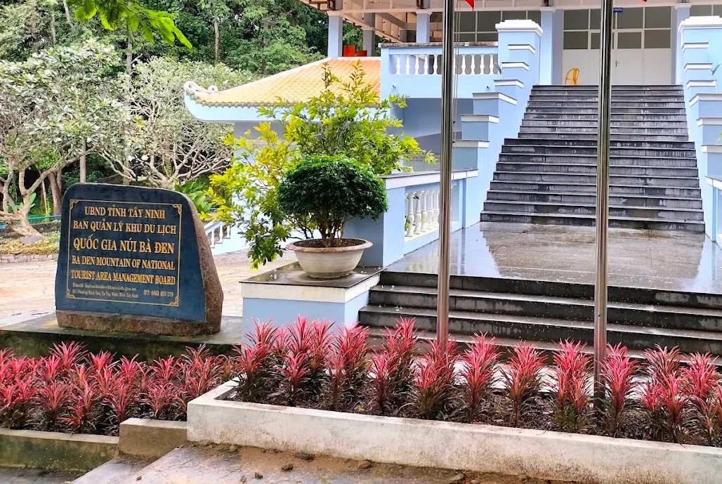 Kiểm điểm hạn chế trong công tác cán bộ tại Ban Quản lý Khu du lịch quốc gia Núi Bà Đen