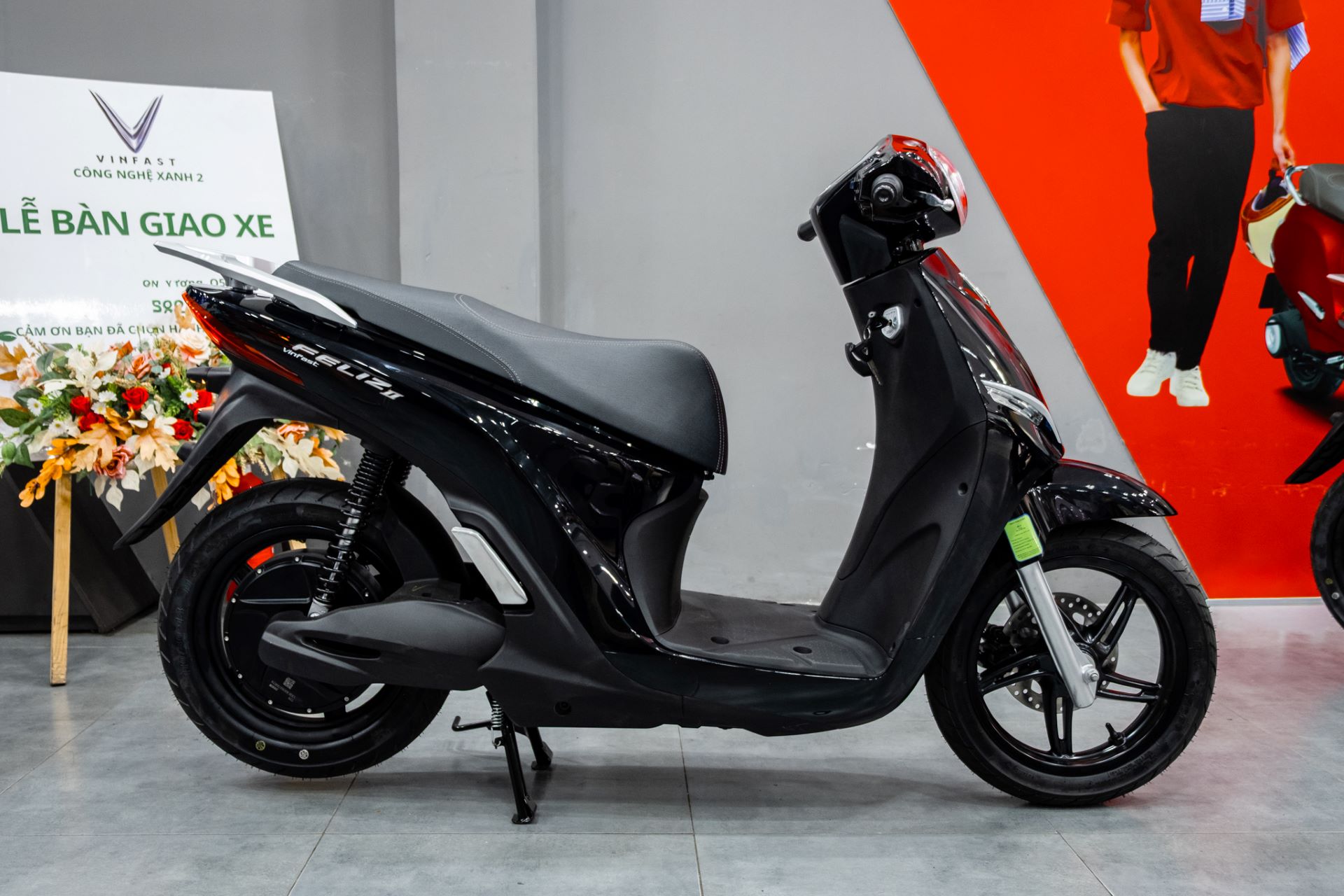 Cả nhà sắm xe máy điện VinFast sau trải nghiệm thực tế