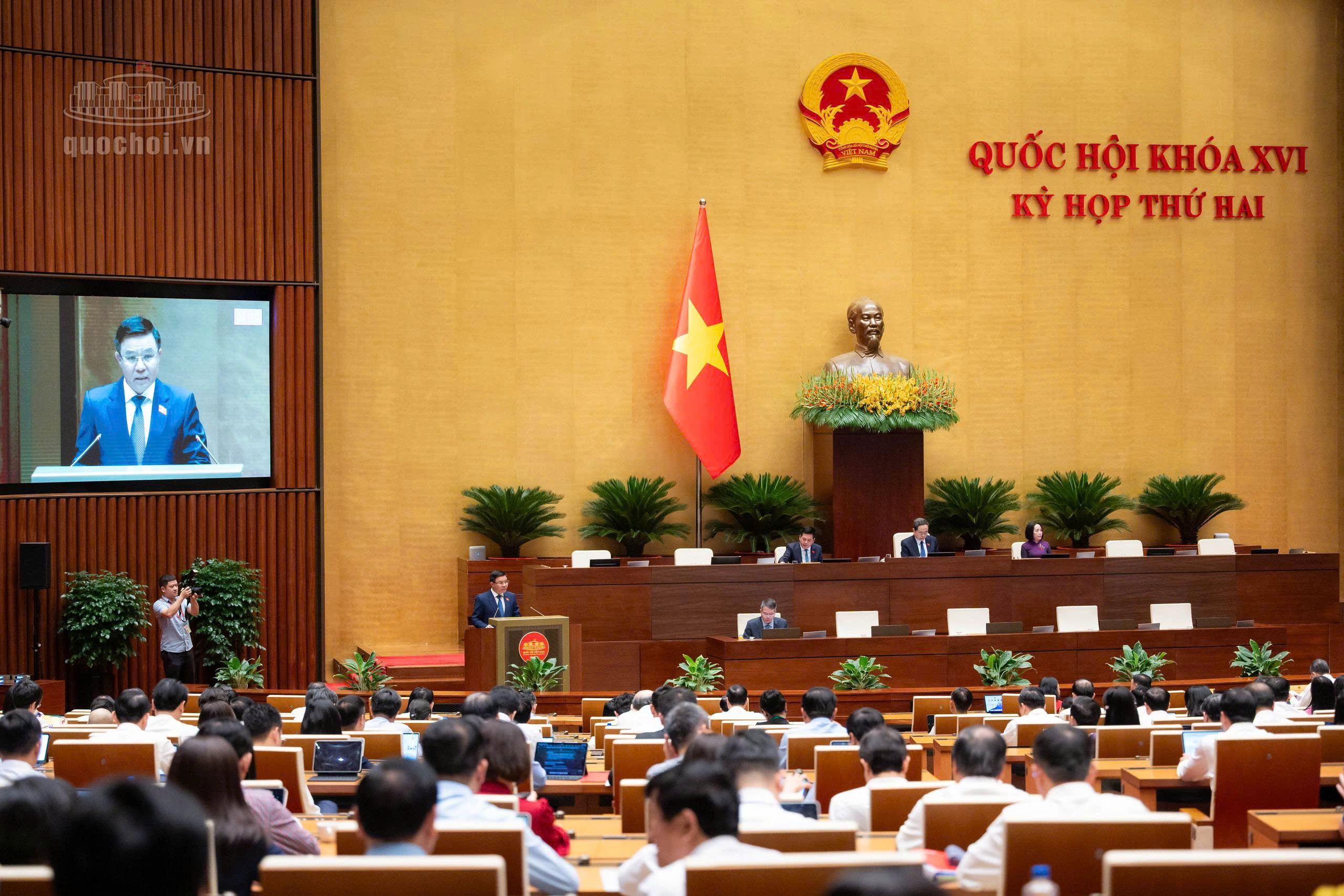 Đề nghị bảo đảm không chuyển gánh nặng bất hợp lý sang người sử dụng điện