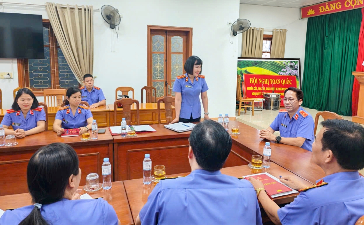 Viện trưởng VKSND tỉnh Lào Cai động viên cán bộ, Kiểm sát viên khắc phục khó khăn, ổn định công tác