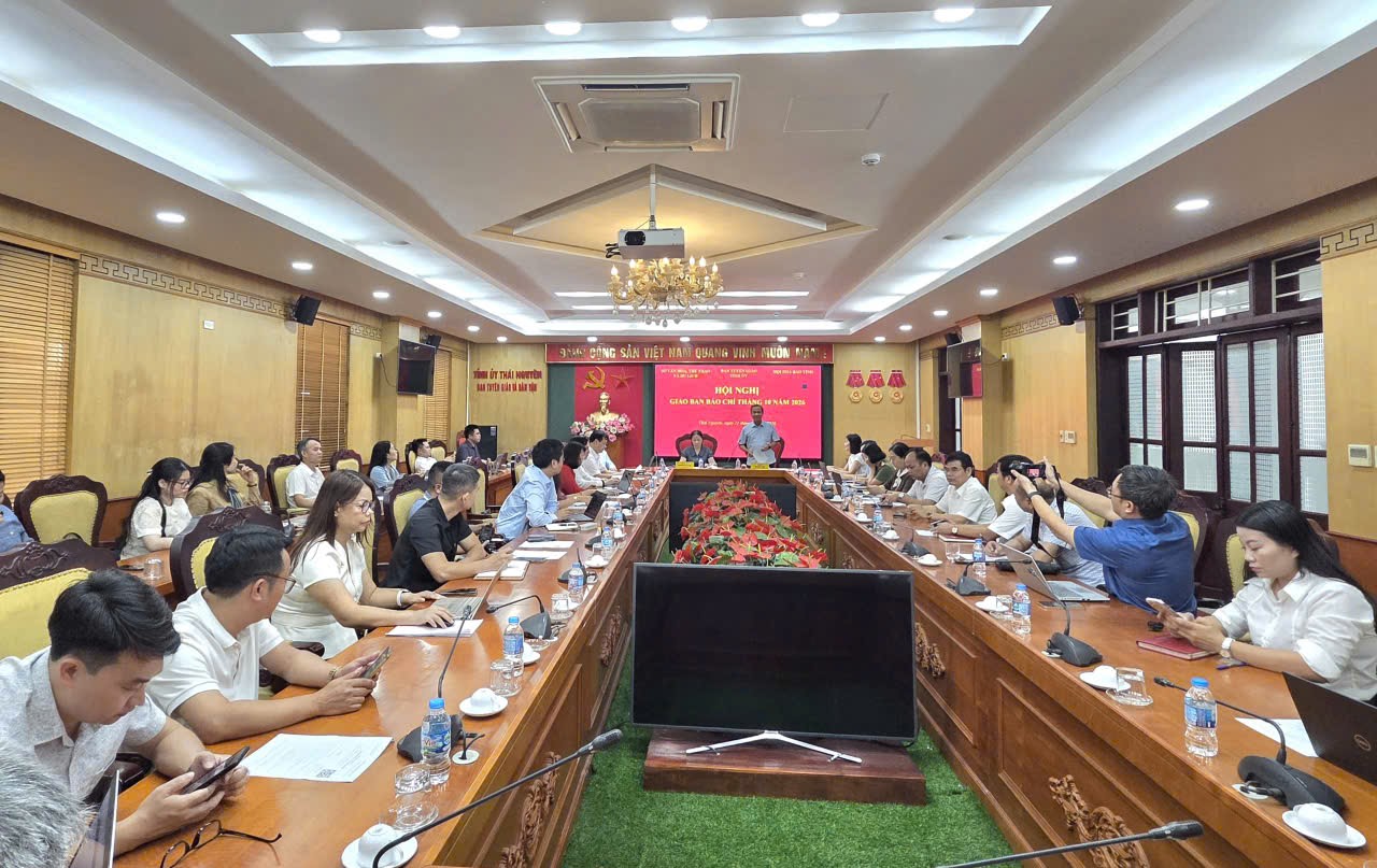 Thái Nguyên Giao ban công tác và cung cấp thông tin báo chí tháng 10 năm 2026