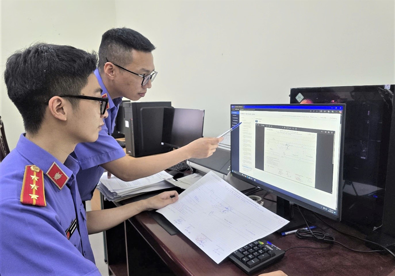 VKSND khu vực 8, TP Hải Phòng đẩy mạnh xây dựng hồ sơ điện tử trên nền tảng Quản lý án hình sự
