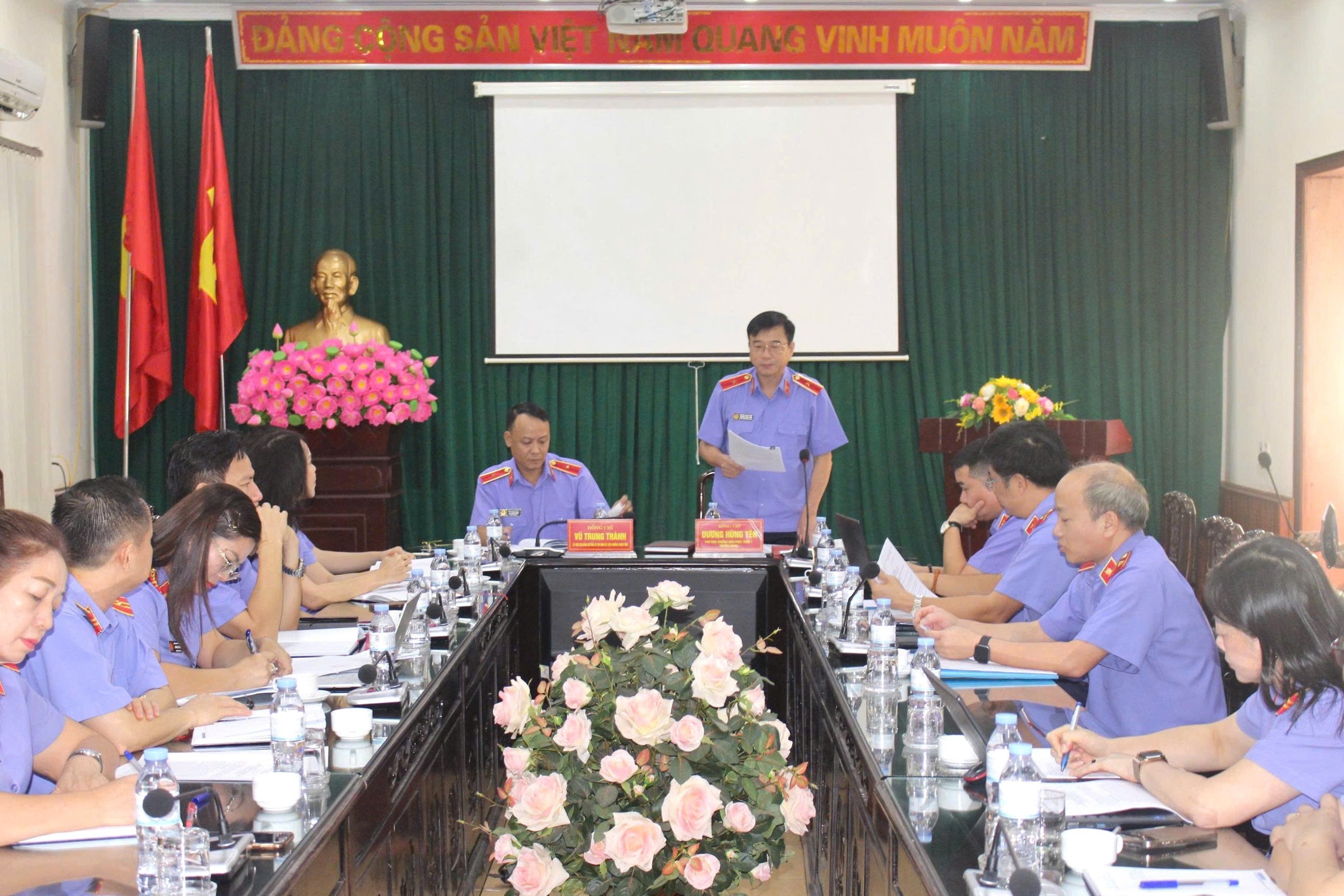 Tăng cường trao đổi nghiệp vụ, nâng cao chất lượng kiểm sát xét xử