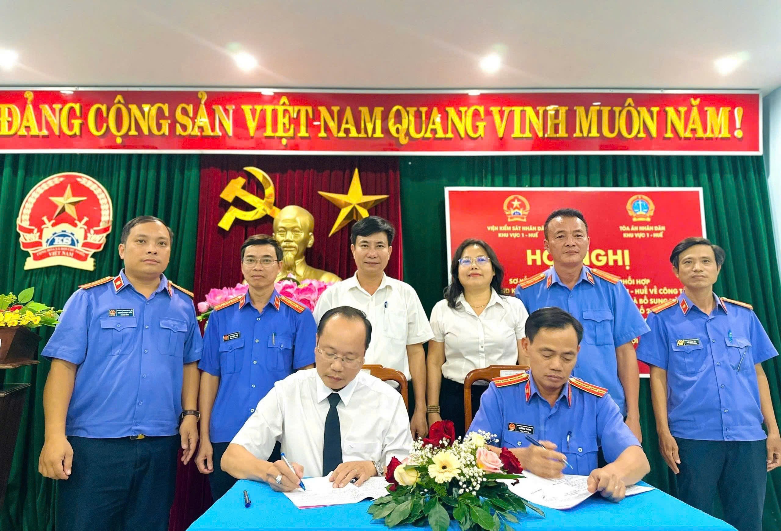VKSND khu vực 1 Huế ký bổ sung quy chế phối hợp giải quyết án