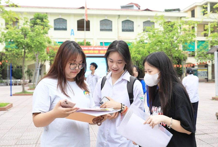 Bộ Giáo dục và Đào tạo đề xuất thi vào lớp 10 chỉ còn 2 môn Toán và Ngữ văn