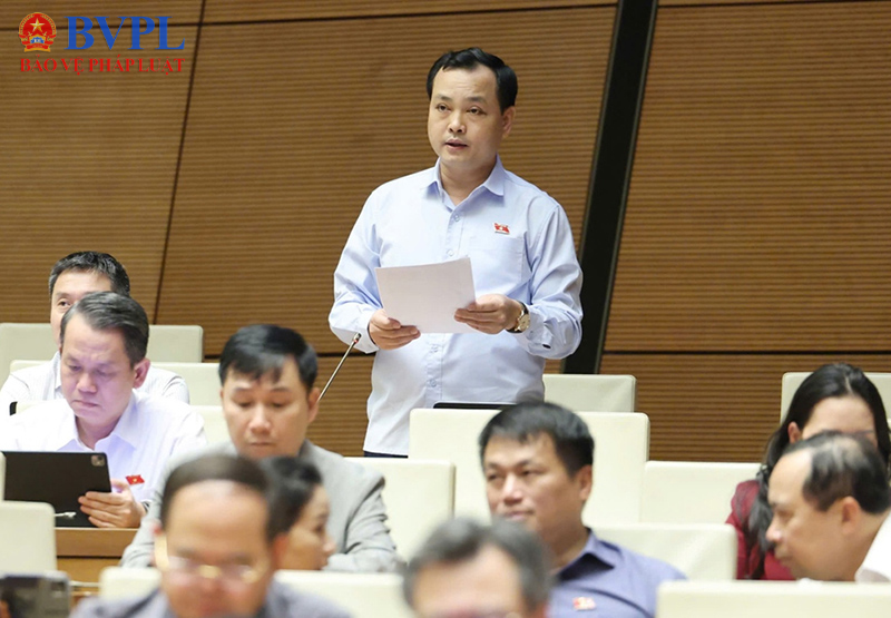 Đại biểu Quốc hội Lê Văn Đông góp ý hoàn thiện tố tụng điện tử