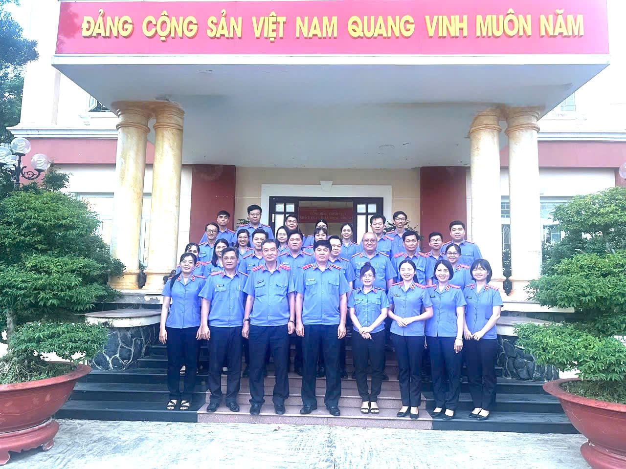 Viện trưởng VKSND tỉnh Đồng Tháp thăm, làm việc tại VKSND khu vực 1