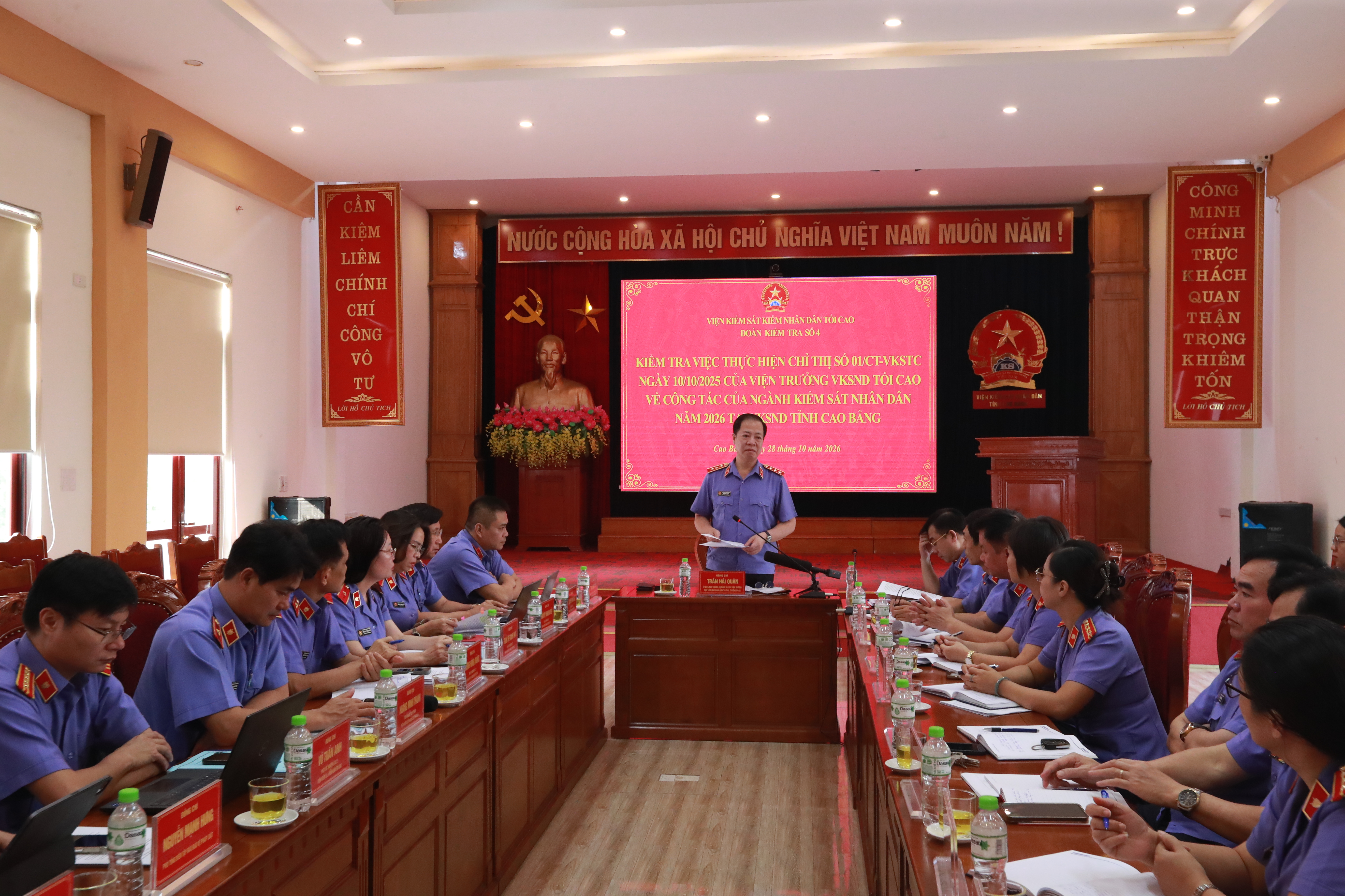 Phó Viện trưởng VKSND tối cao Trần Hải Quân kiểm tra toàn diện việc thực hiện Chỉ thị số 01 tại VKSND tỉnh Cao Bằng