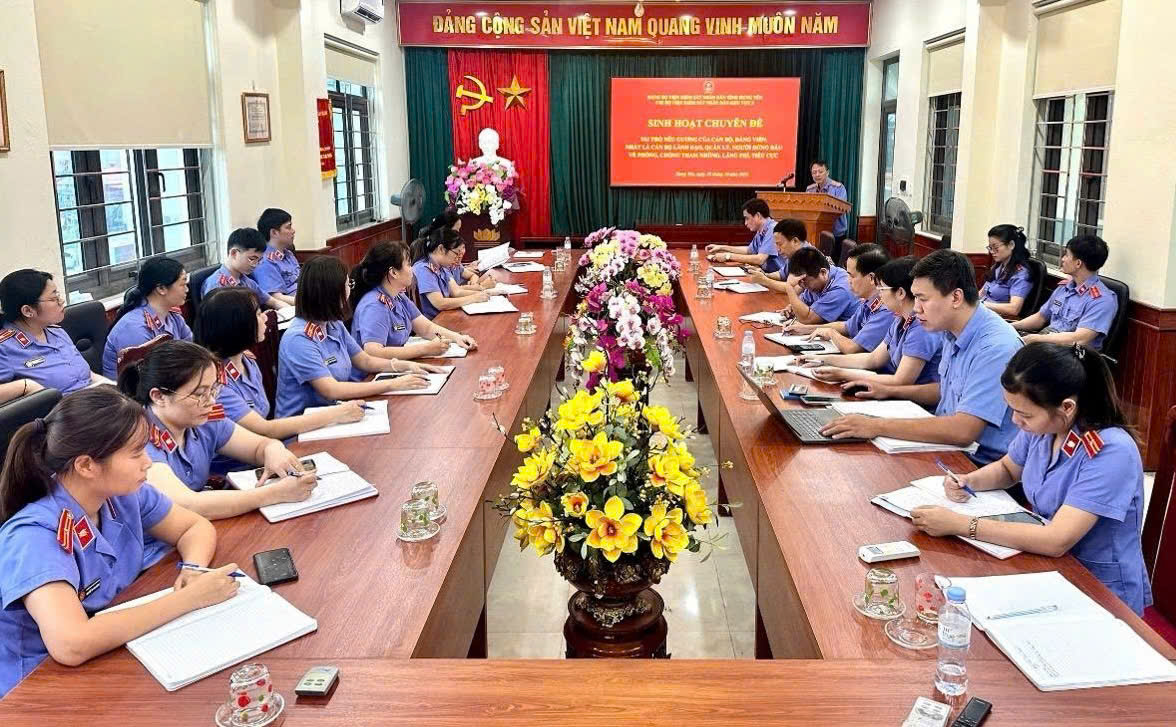 Vai trò, trách nhiệm nêu gương của đảng viên trong phòng, chống tham nhũng, lãng phí, tiêu cực