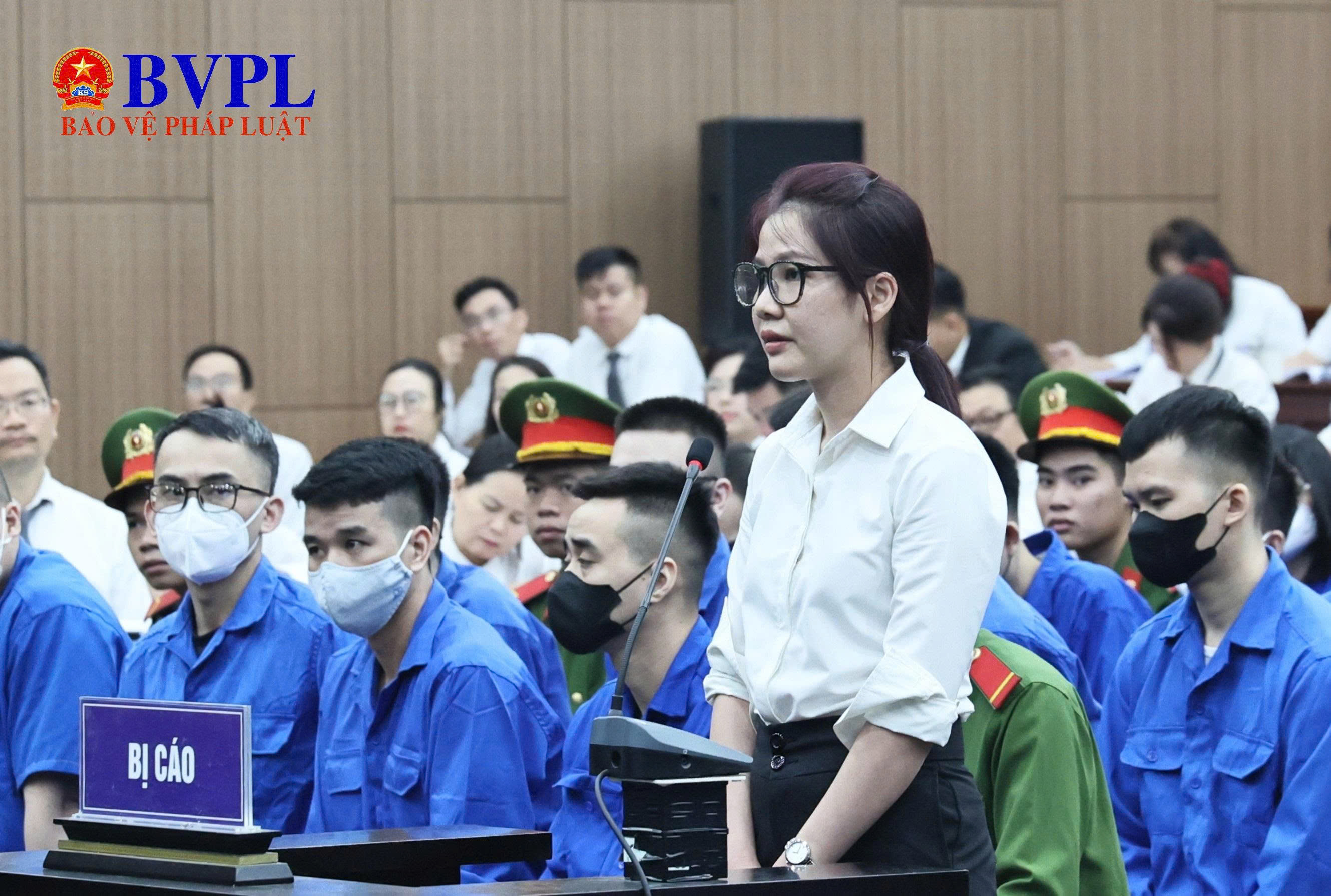Bạn gái của Mr Pips khai về căn phòng cất giữ 44 tỉ đồng và 1,7 triệu USD, 78kg vàng