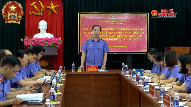 Phó Viện trưởng VKSND tối cao Trần Hải Quân làm việc tại VKSND khu vực 1, tỉnh Cao Bằng