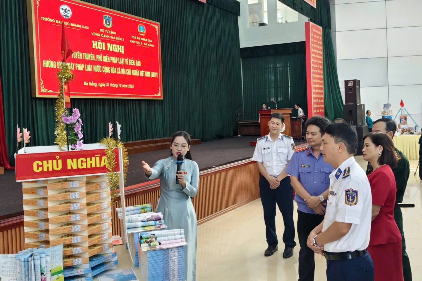 Tuyên truyền pháp luật về biển, đảo cho cán bộ, giảng viên và sinh viên