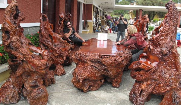 Hàng khủng và độc từ gỗ quý