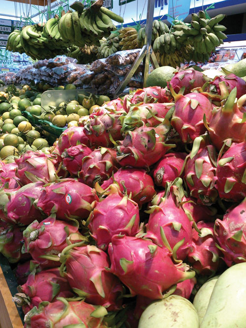 Trái cây nội giữ giá, trái cây ngoại nhiều chủng loại mới