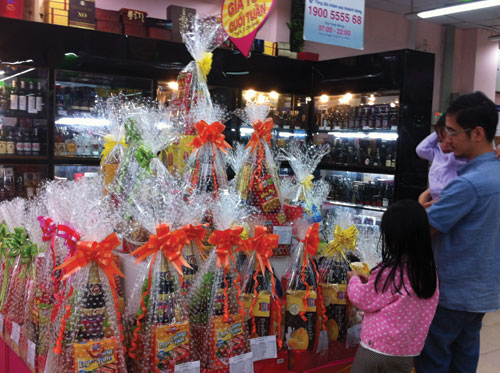 Giỏ quà Tết thượng vàng, hạ cám