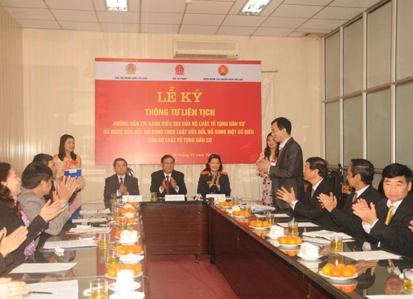 Ký kết Thông tư liên tịch hướng dẫn thi hành Điều 32A của Bộ luật tố tụng dân sự