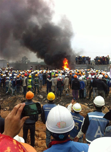 Container nhà ở của bảo vệ bị công nhân, người dân đốt cháy. Ảnh: Facebook Thái Nguyên City.