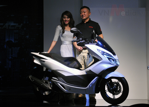 Honda Việt Nam ra PCX mới, giá từ 52 triệu