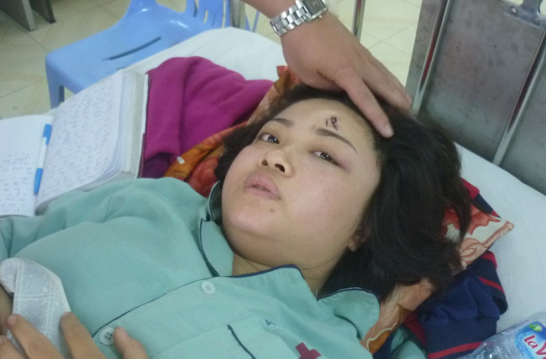 Bảo vệ đánh nhân viên siêu thị nhập viện