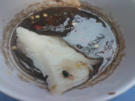 Kinh hoàng bún đậu mắm  ruồi