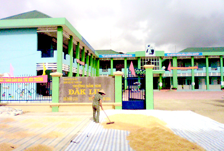 Nhận tiền chạy việc , hiệu trưởng trường mầm non bị khởi tố