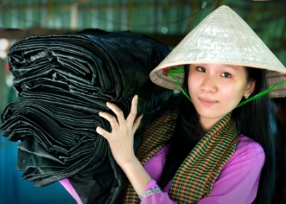 Đen tuyền tấm lụa Tân Châu