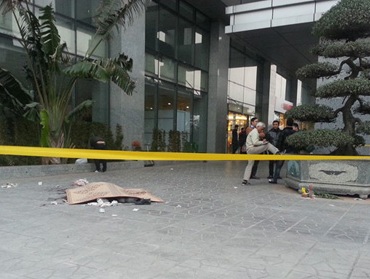 Nhảy từ tầng 24 xuống đất, người đàn ông chết thảm