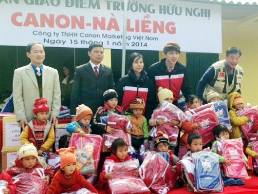 Canon tặng lớp học cho trẻ em vùng khó tỉnh Yên Bái