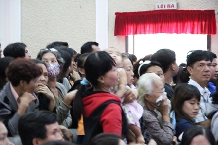 Náo loạn trước phiên xử lưu động 2 bảo mẫu