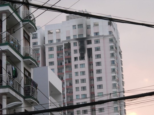 Cháy ở tầng 21 cao ốc Phúc Thịnh