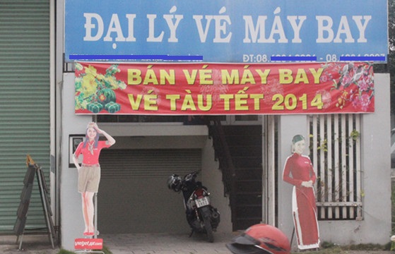 Vé máy bay Tết ế vì dân ngán