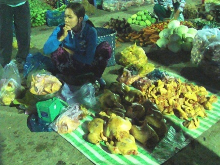 Bắt lô thịt gà nghi tẩm bột sắt