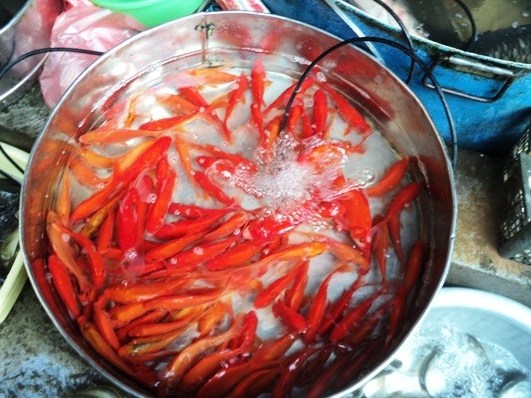 Cá chép nhỏ cháy hàng trong ngày ông Công, ông Táo