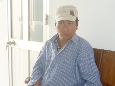 Triệt phá trường gà, bắt giữ 74 con bạc