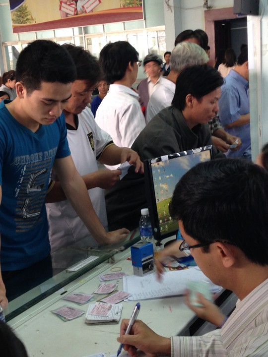 Mua vé từ cò cũng được đổi miễn phí