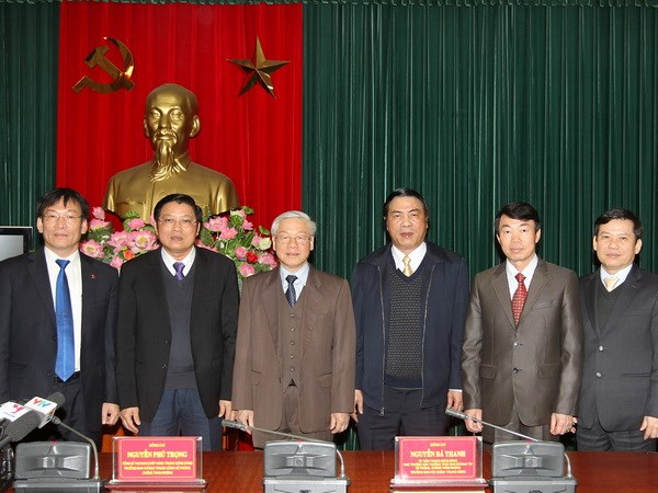  Tổng Bí thư Nguyễn Phú Trọng chụp ảnh chung với các lãnh đạo Ban Nội chính Trung ương. (Ảnh: Trí Dũng/TTXVN)