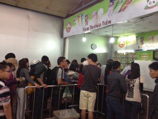 Hà Nội Hàng ăn đầu năm đua nhau chặt chém