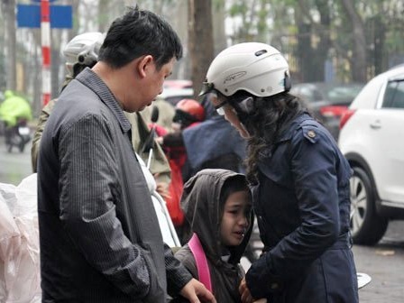 Nghỉ Tết dài, học sinh uể oải tới trường