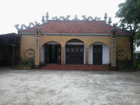 Lời nguyền đá nổi khiến cả làng không ai đỗ đạt