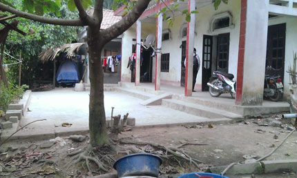 Vụ gạ tình không được thì chém chết hàng xóm Nhói lòng cháu bé 2 tuổi mất cả cha lẫn mẹ