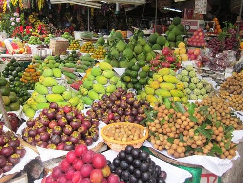 Thương lái trái cây lỗ nặng dịp Tết