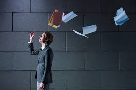 Khi nào NLĐ không hoàn thành công việc bị thôi việc