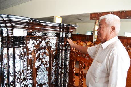 Nghệ nhân Ngô Tấn Đức Người giữ hồn cho Làng nghề Tủ thờ Gò Công