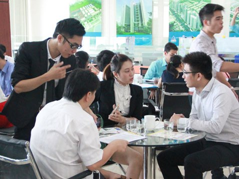 Môi giới nhà đất Ai sống qua nổi 2014