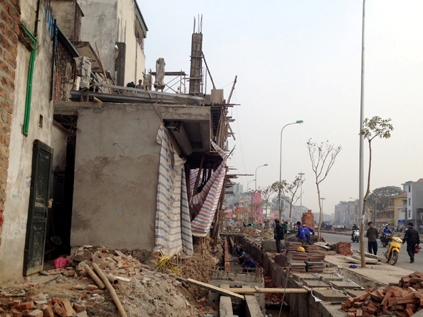 Hà Nội có dẹp được nhà kỳ dị trên đường đắt nhất hành tinh