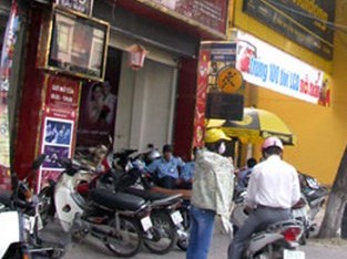 Giá vàng cán mốc cao nhất 4 tháng