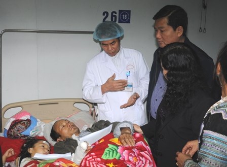 Sập cầu ở Lai Châu Phải có người từ chức