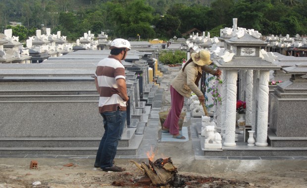 Sống nhờ  người đã khuất