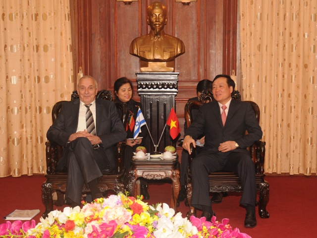 Viện trưởng VKSNDTC tiếp Bộ trưởng Bộ Công an Israel